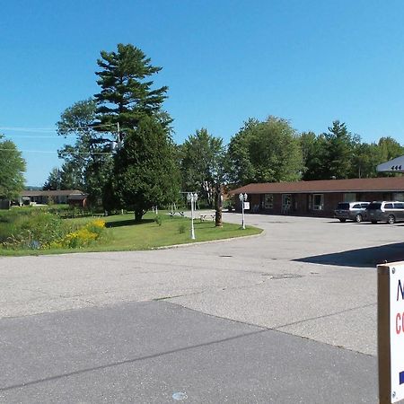 نورث بي Franklin Motel, Tent & Trailer Park المظهر الخارجي الصورة