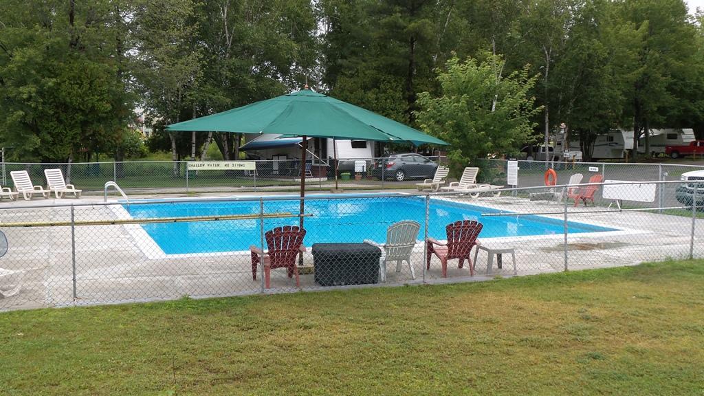 نورث بي Franklin Motel, Tent & Trailer Park المظهر الخارجي الصورة