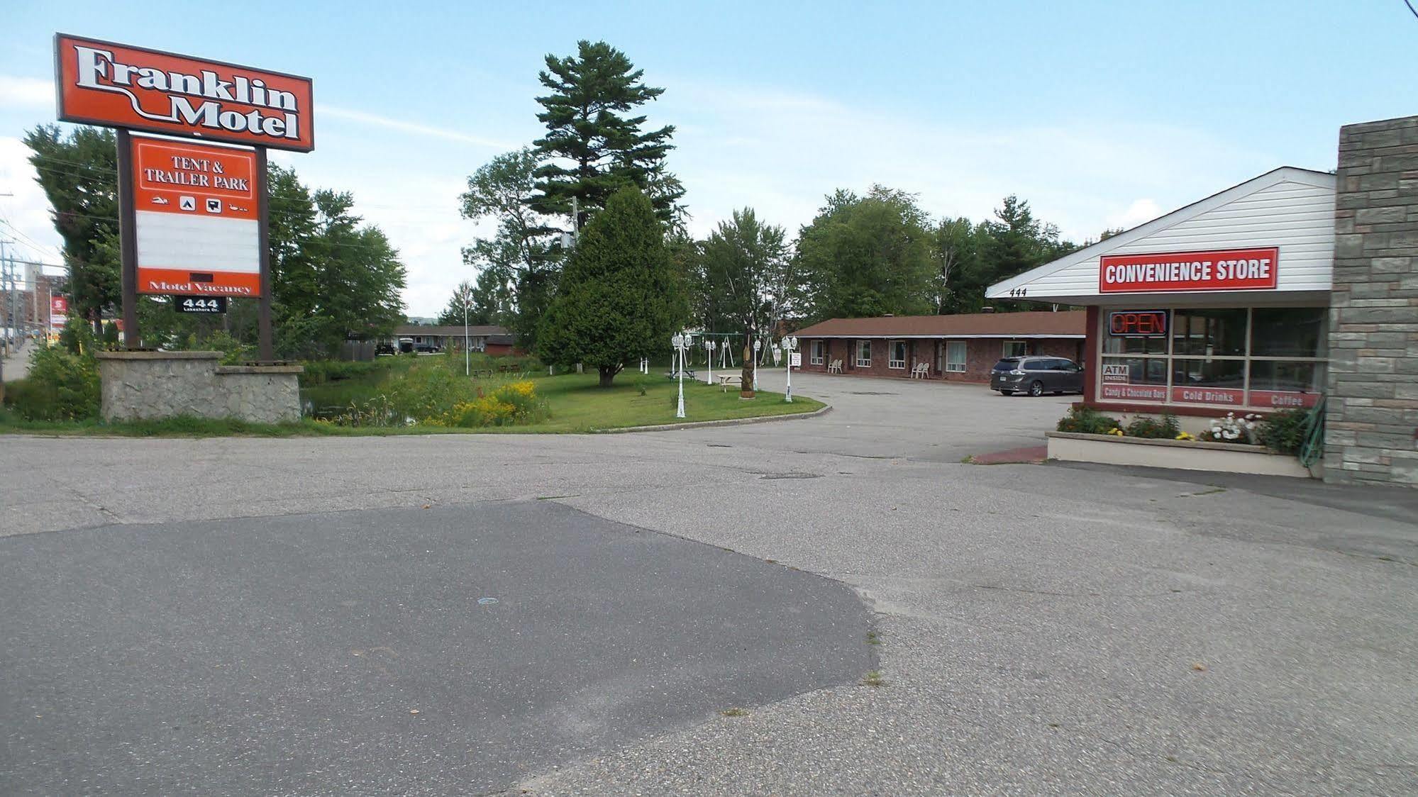 نورث بي Franklin Motel, Tent & Trailer Park المظهر الخارجي الصورة