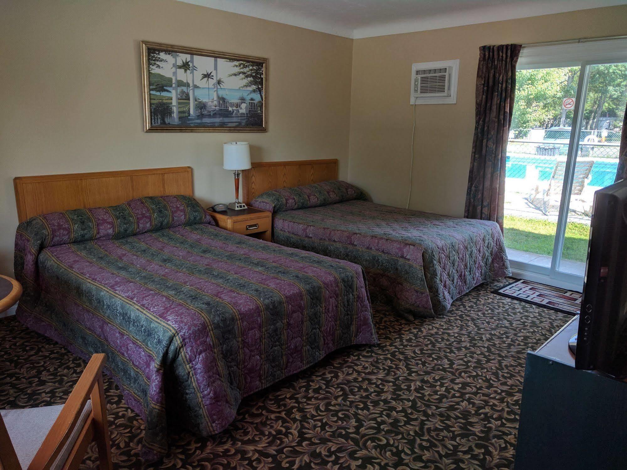 نورث بي Franklin Motel, Tent & Trailer Park المظهر الخارجي الصورة